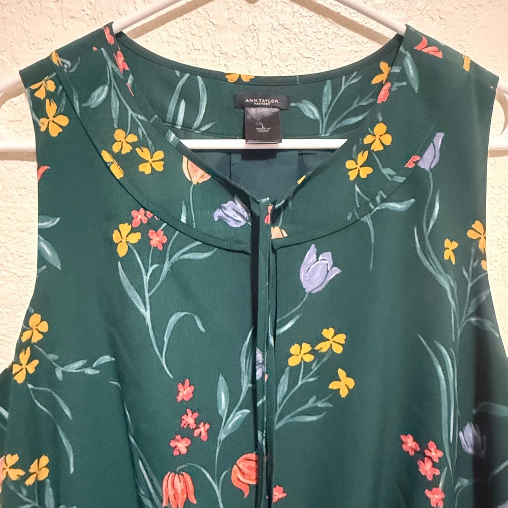 Ann Taylor Factory Green Floral Sleeveless Tie Neck Ruffle Hem Dress Large - Picture 4 of 14